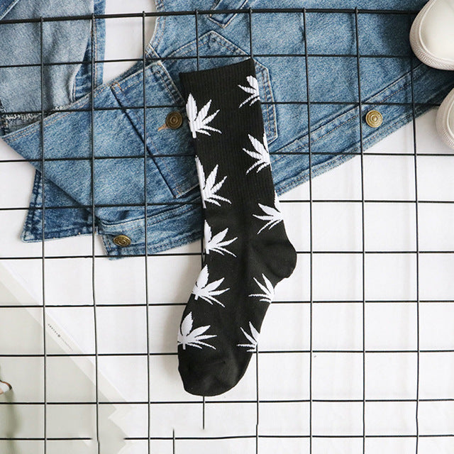 spring and autumn casual long paragraph weed boat socks Fashion comfortable high quality cotton socks  leaf maple leaves