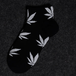 spring and autumn casual long paragraph weed boat socks Fashion comfortable high quality cotton socks  leaf maple leaves