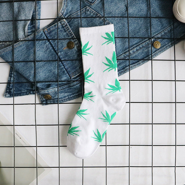 spring and autumn casual long paragraph weed boat socks Fashion comfortable high quality cotton socks  leaf maple leaves